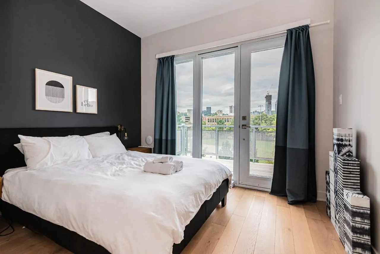 Elegant & Perfectly Located By Atwater Market By Den Stays Montreal